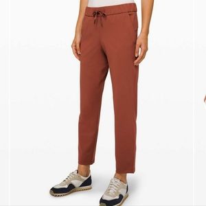 Lululemon On the Fly 7/8 Pant size 6